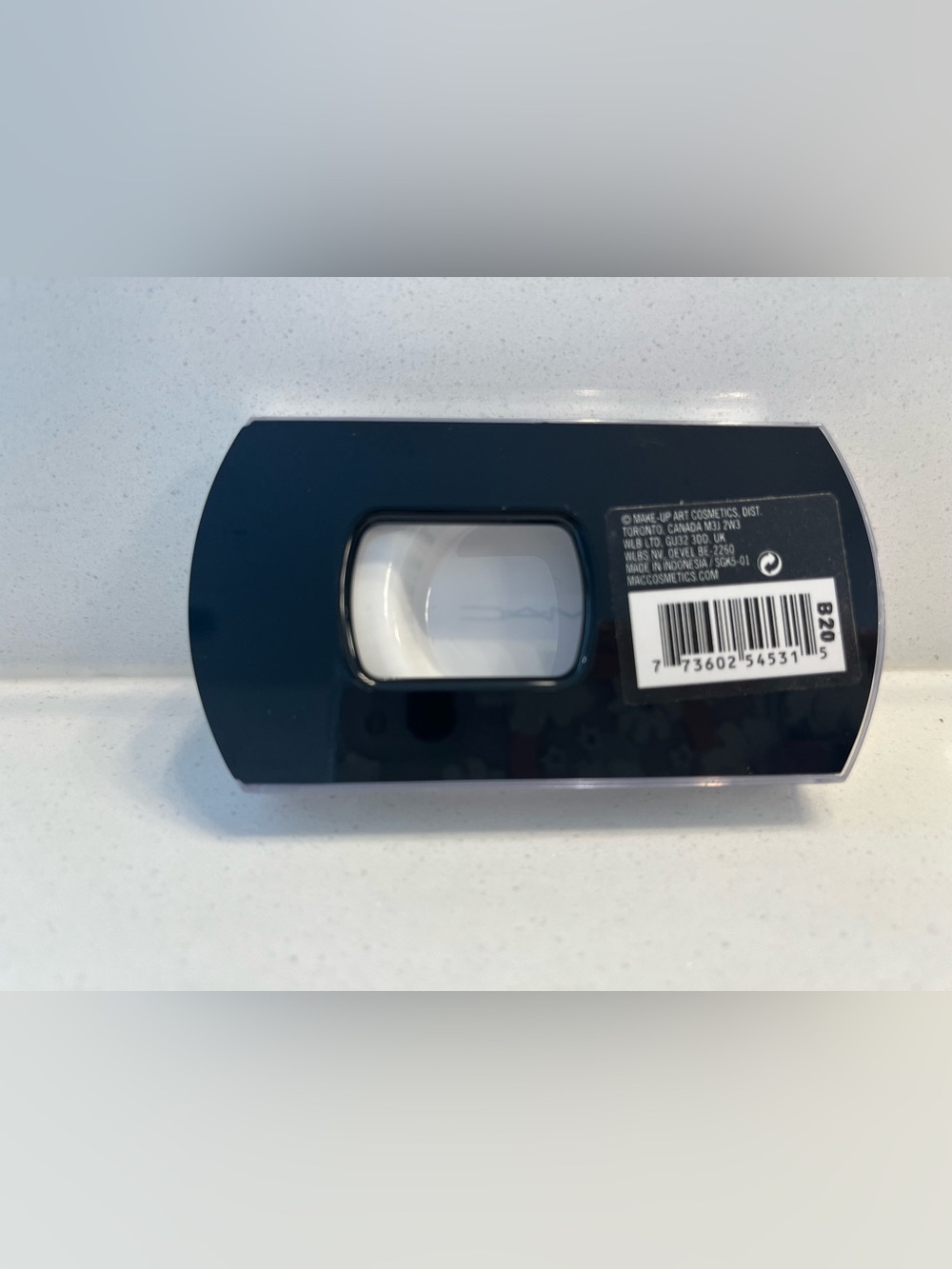 M•A•C Cosmetics  Dramatic False Lashes #B20 - Picture 2 of 2